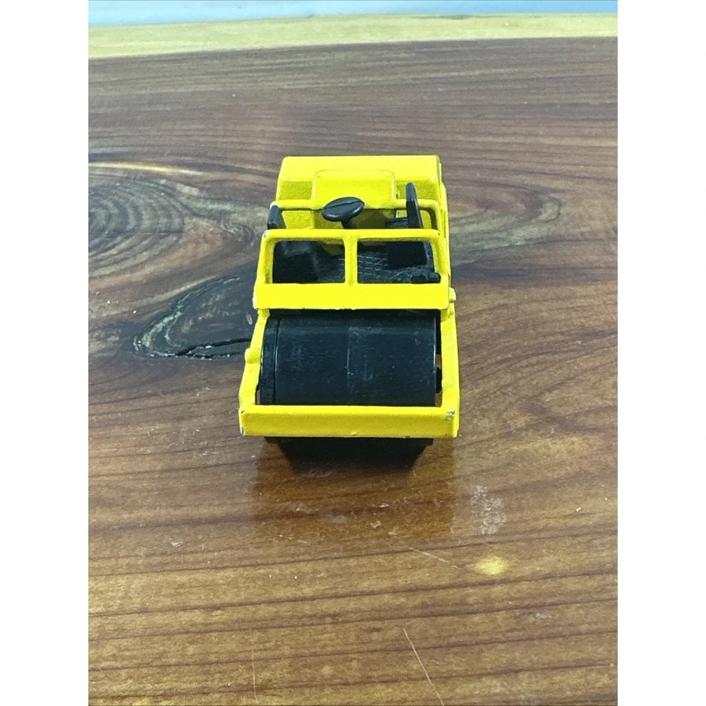 1986 Hot Wheels 69 CAT Road Roller Yellow‎ Diecast Malaysia VGC